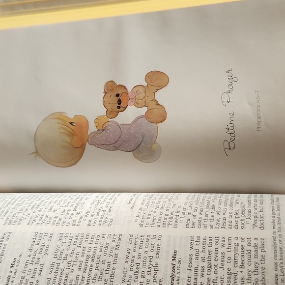 Precious Moments Bible 1978 - Picture 13 of 16
